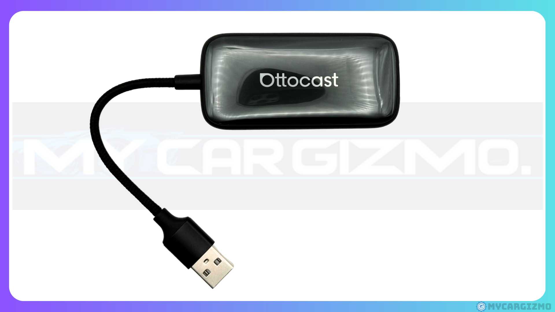 Ottocast Play2Video Ultra本体。USBケーブルと一体化したスリムな形状